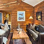 Mountain With Jacuzzi & Views Aurdal